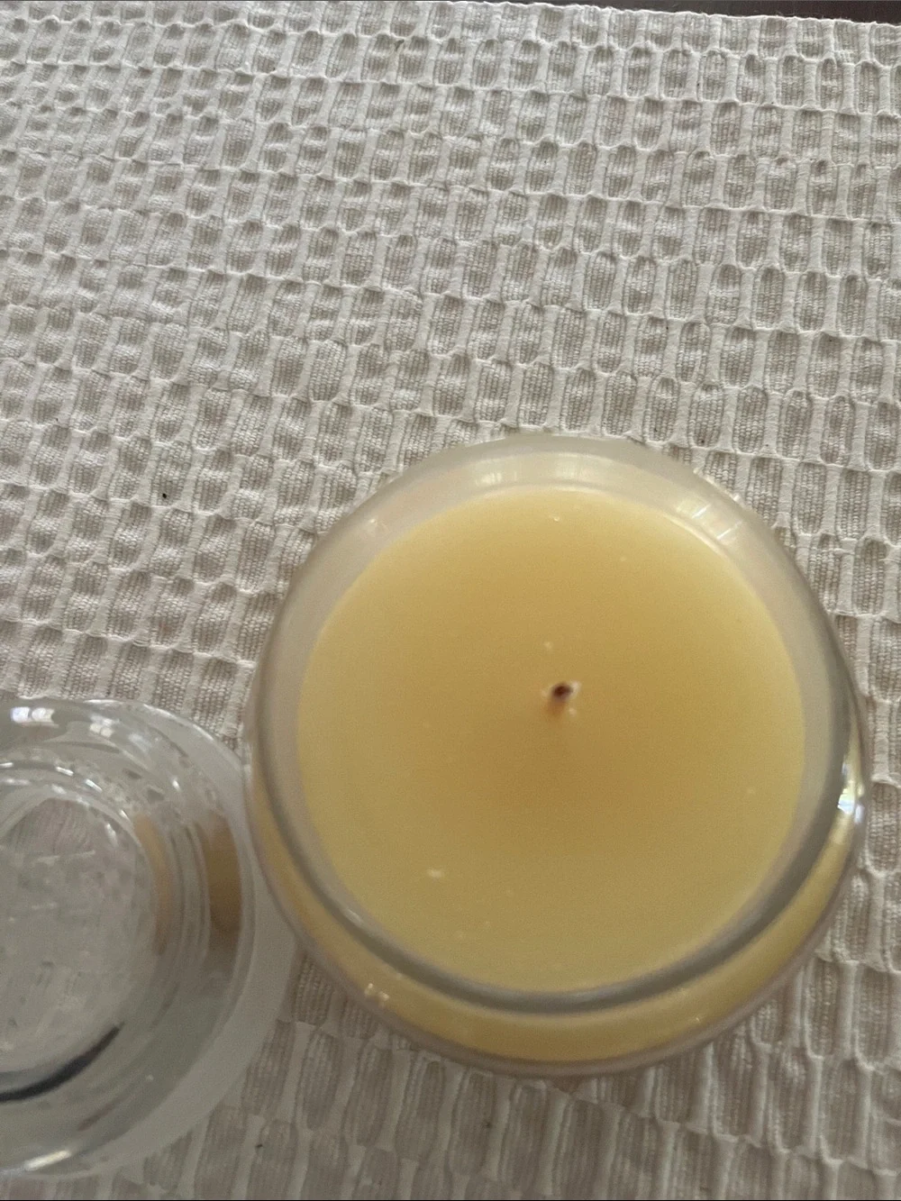 Yankee Candle Christmas Cookie Jar Candle - Cream Yellow